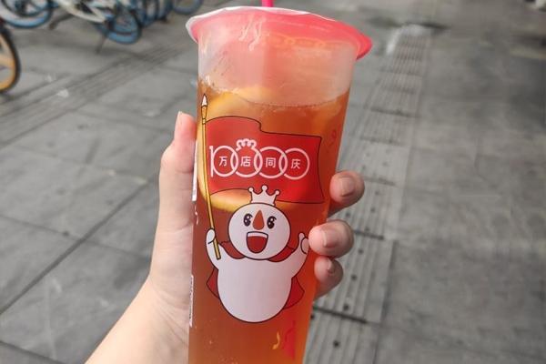 开一家蜜雪冰城奶茶店怎么开？开在哪里赚钱