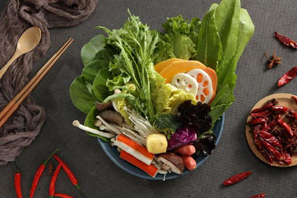 学校门口适合开什么店 汤火功夫麻辣烫为你提供合适项目