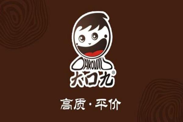 开一家大口九奶茶连锁店是如何吸引客户的？