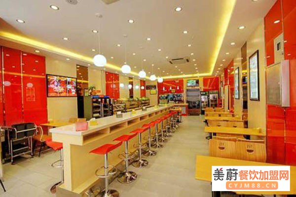 常纪萱麻辣烫加盟门店