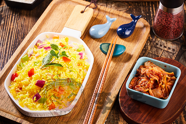 李灰蛋炒饭加盟价目表：李灰蛋炒饭一共有多少家店面？