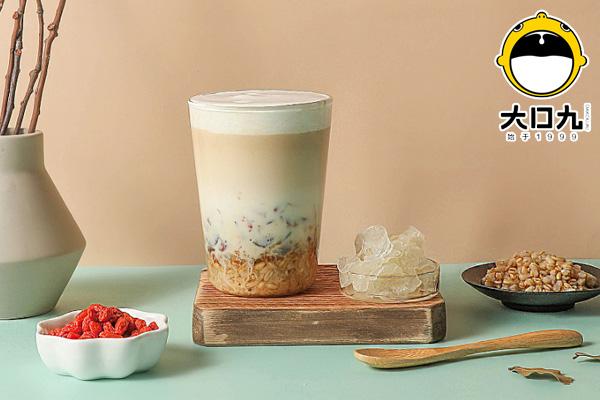 现在开一家大口九奶茶加盟店收益好不好？价格低廉口味独特