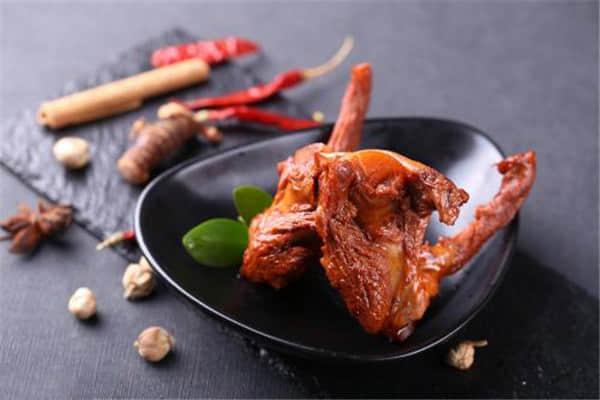 臻鸭味加盟电话多少？想要了解臻鸭味鸭脖加盟费多少钱？