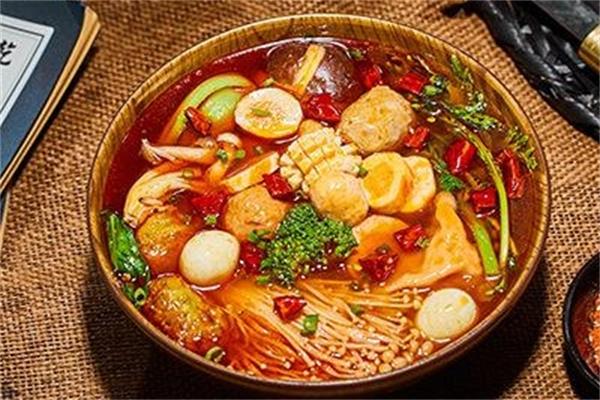 椿林麻辣烫总店电话是多少/投资椿林麻辣烫代理费用多少钱