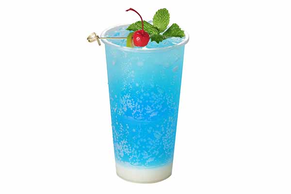蓝粉鲜奶茶加盟怎么样？2人10㎡开店