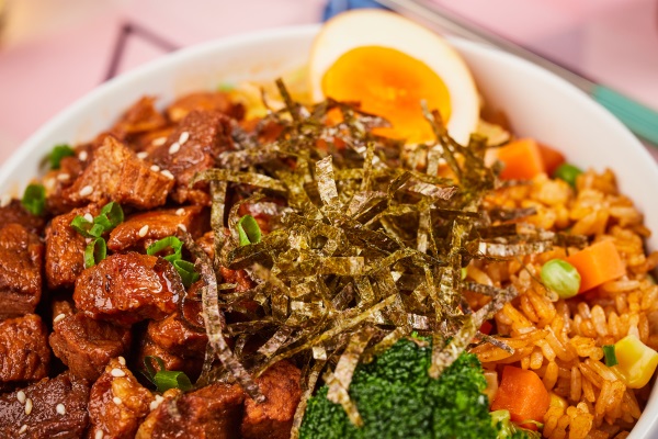 为什么代理牛油拌饭这么贵?在选择代理品牌使需要注意什么?
