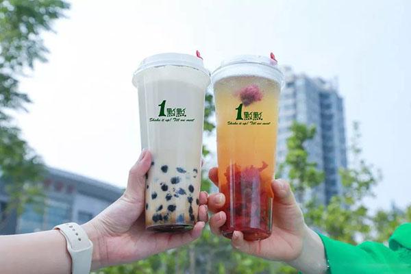 国内创业一点点奶茶要多少钱?不同店铺投资费用分析