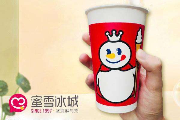 加入蜜雪冰城一年能赚多少钱？净利润约17-46万！