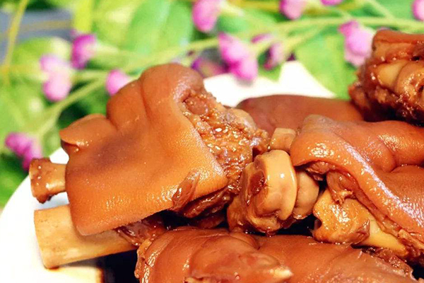 汇光皇后卤味熟食加盟费多少？总部全程协助营业