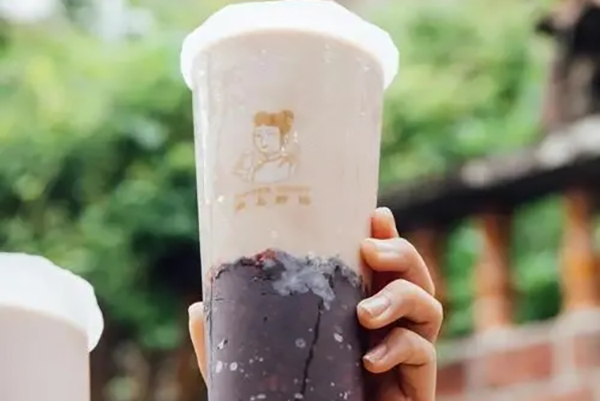 与沪上阿姨奶茶加盟，携手走向财富之巅！
